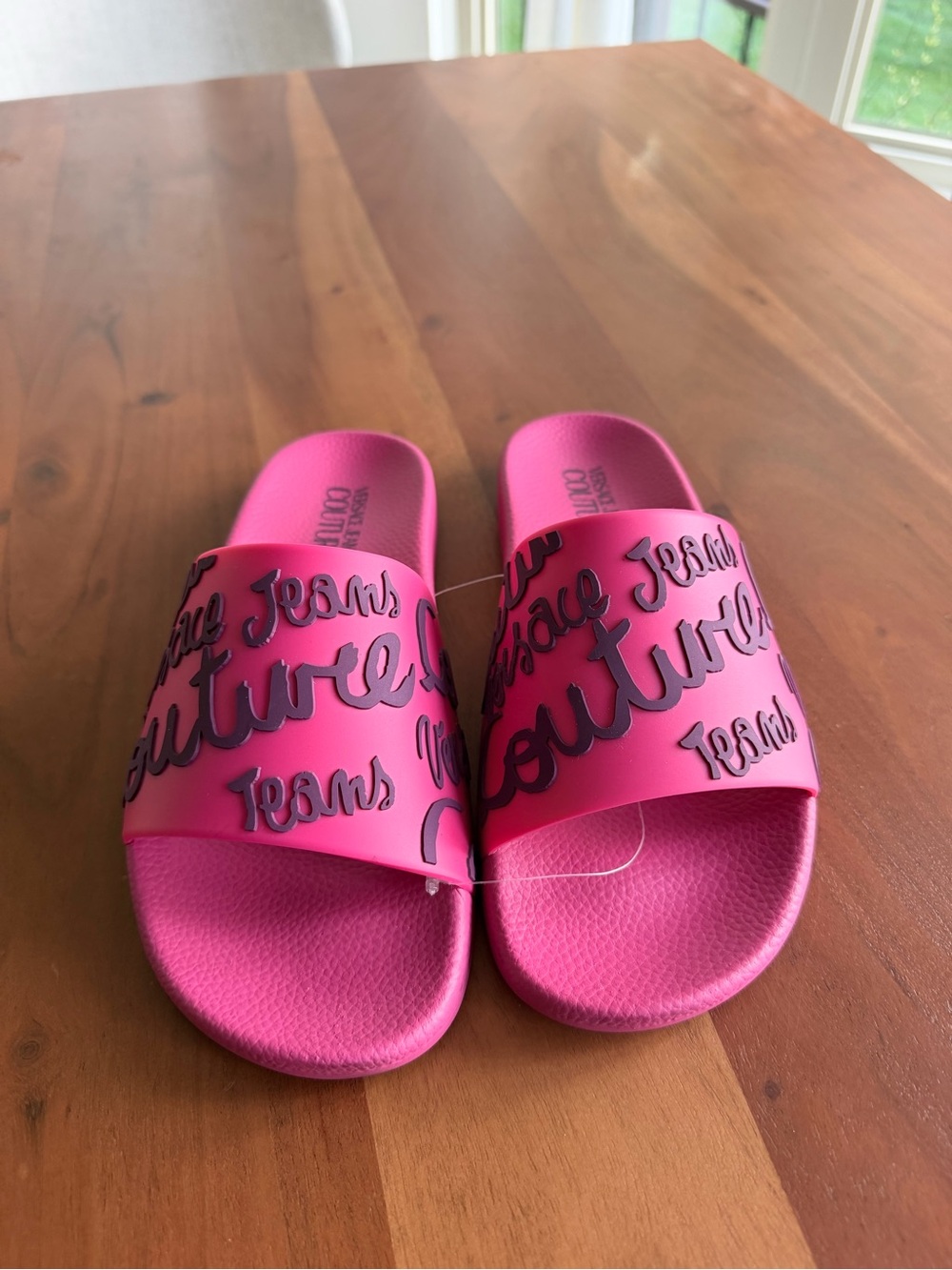 NWT Discontinued Versace Jeans Couture Pink Slides EU 39 / US 9 💗✨ MSRP $139